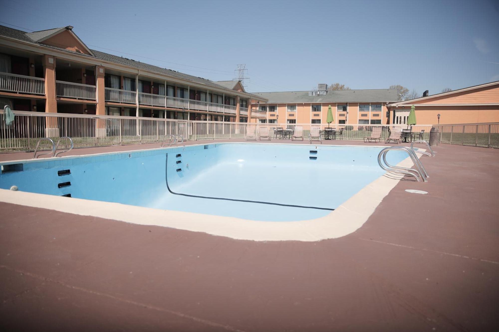 Dayspring Extended Stay Greensboro Bagian luar foto