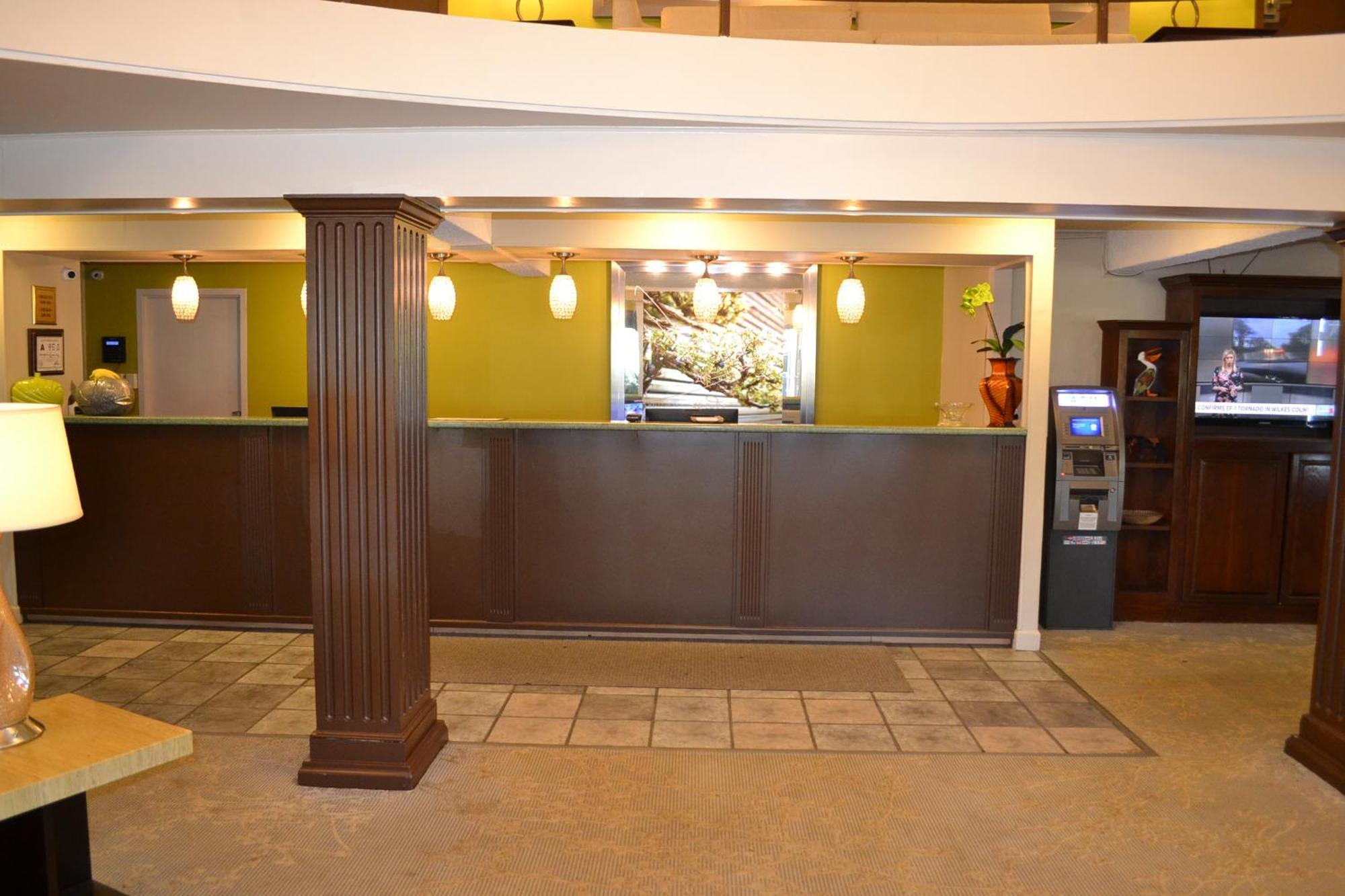 Dayspring Extended Stay Greensboro Bagian luar foto