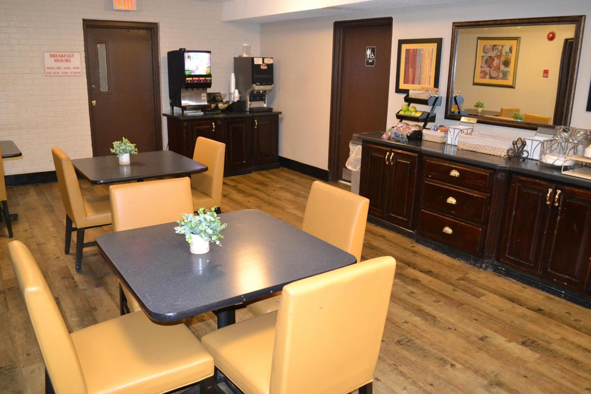 Dayspring Extended Stay Greensboro Bagian luar foto