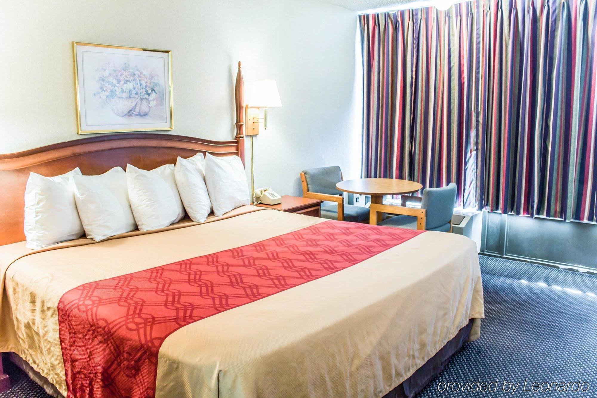Dayspring Extended Stay Greensboro Bagian luar foto