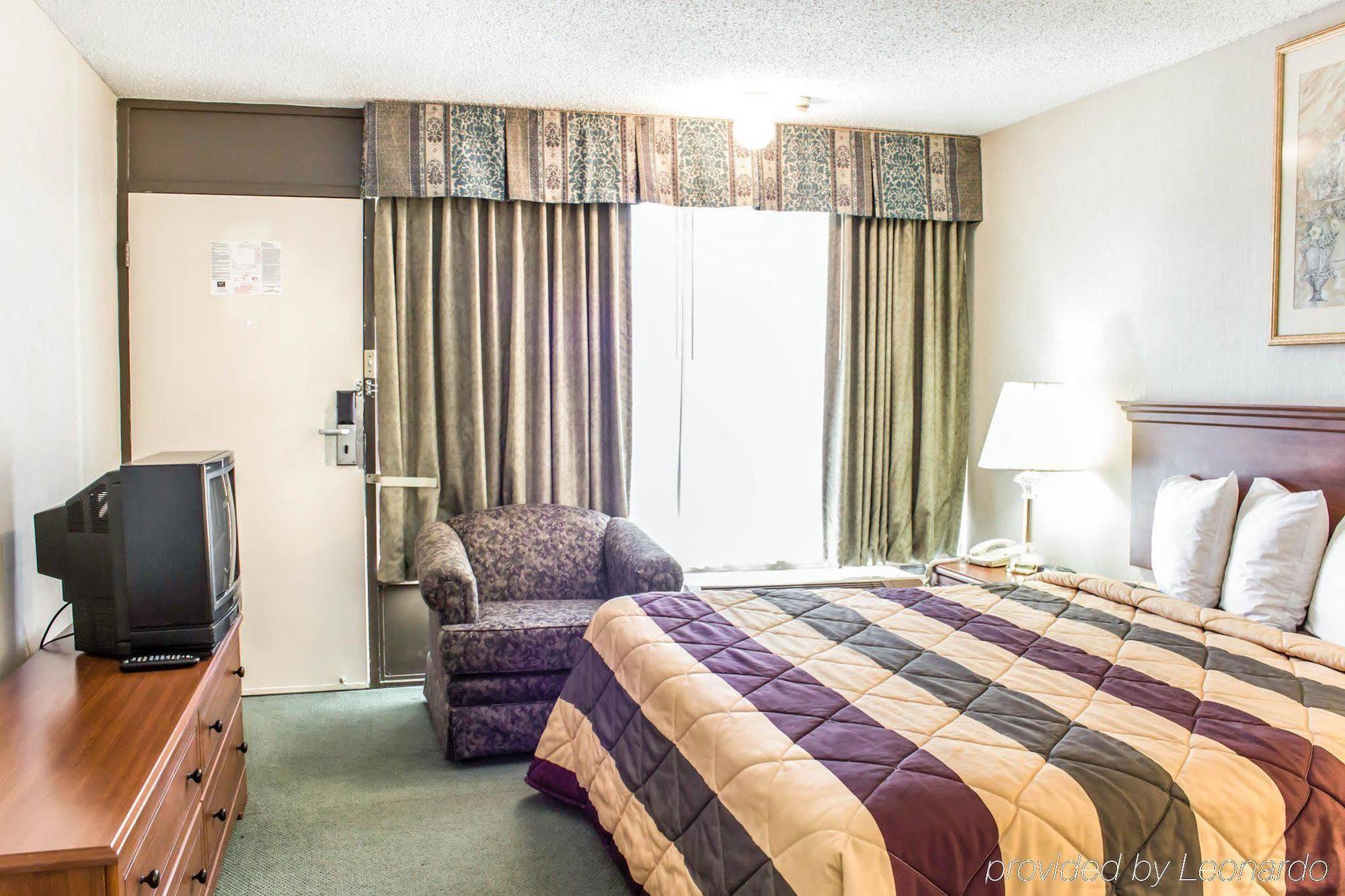 Dayspring Extended Stay Greensboro Bagian luar foto